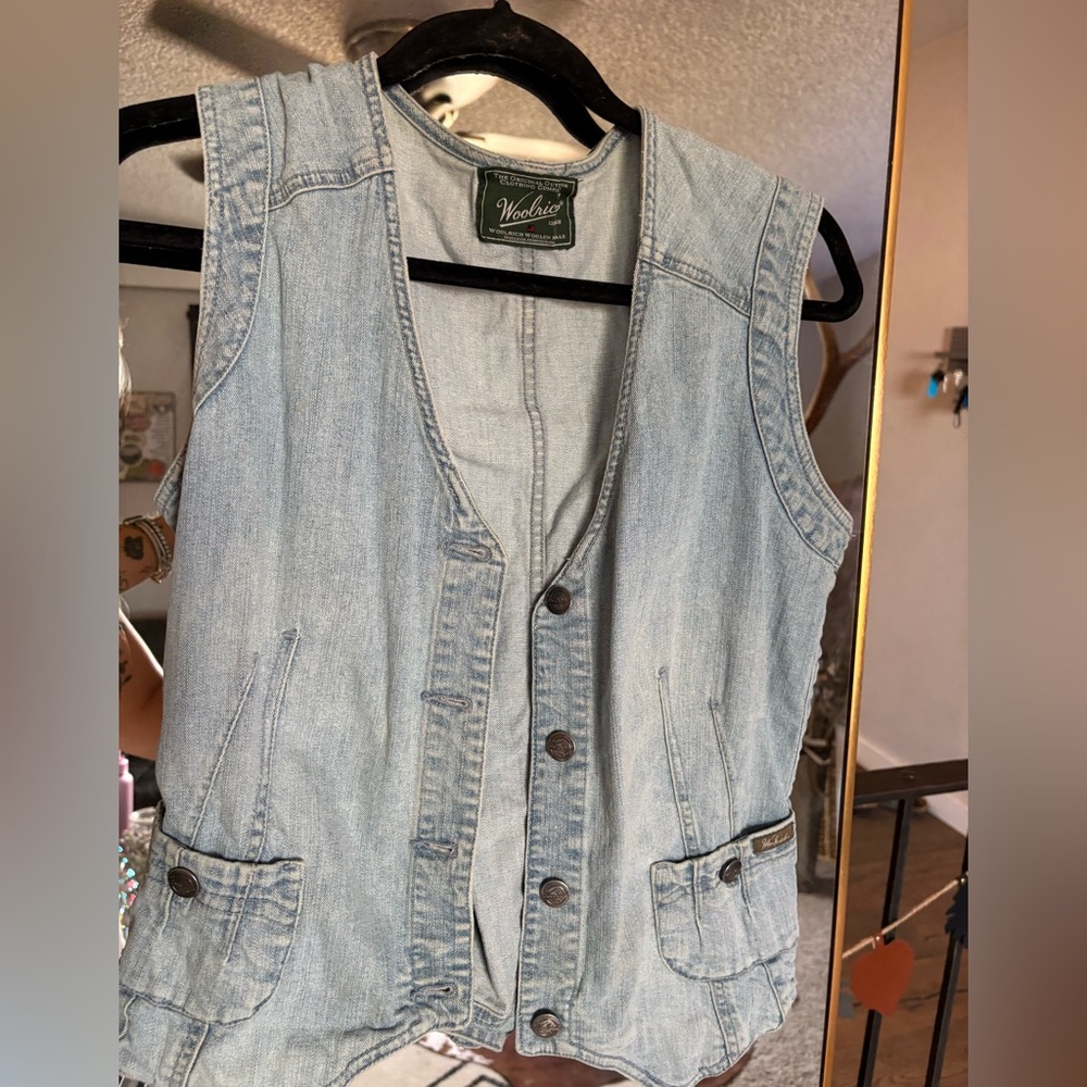 Size large denim adjustable vest
